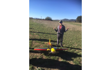Maiden flight : un jeune avec la banane !